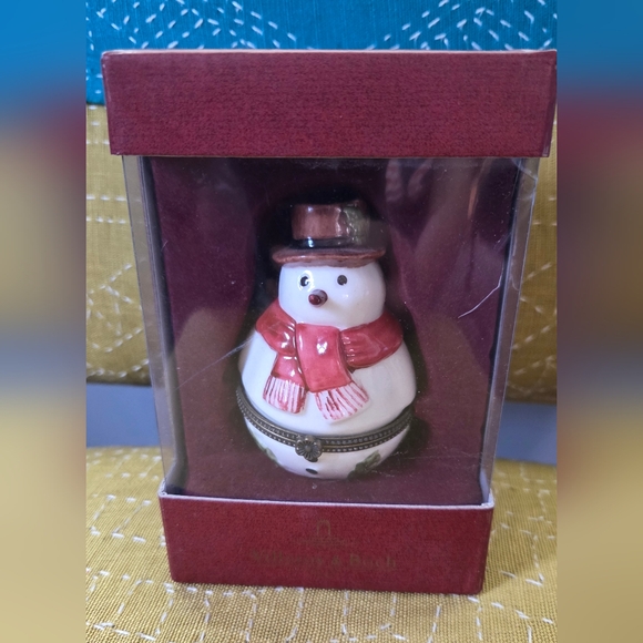Villeroy & Boch Festive Porcelain Snowman Hinged Trinket Box - Picture 1 of 4
